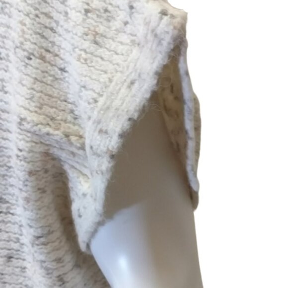 NWT Women's Plus Size Knit Open-Front Vest - Universal Thread [124] - Picture 3 of 6